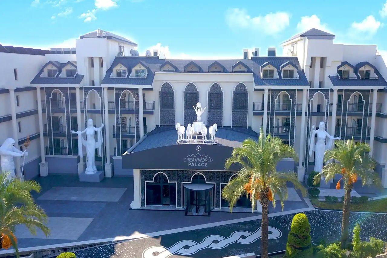 Dream World Palace