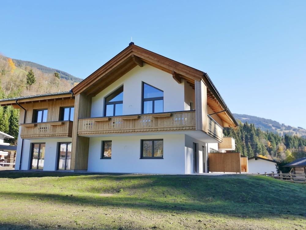 Spacious Chalet In Saalbach-hinterglemm With Sauna