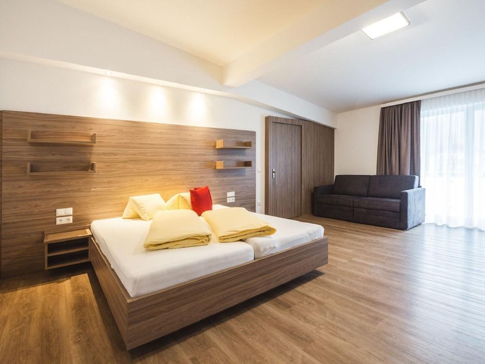 Striking Apartment In Kleinarl With Ski-storage, Parking & Balcony