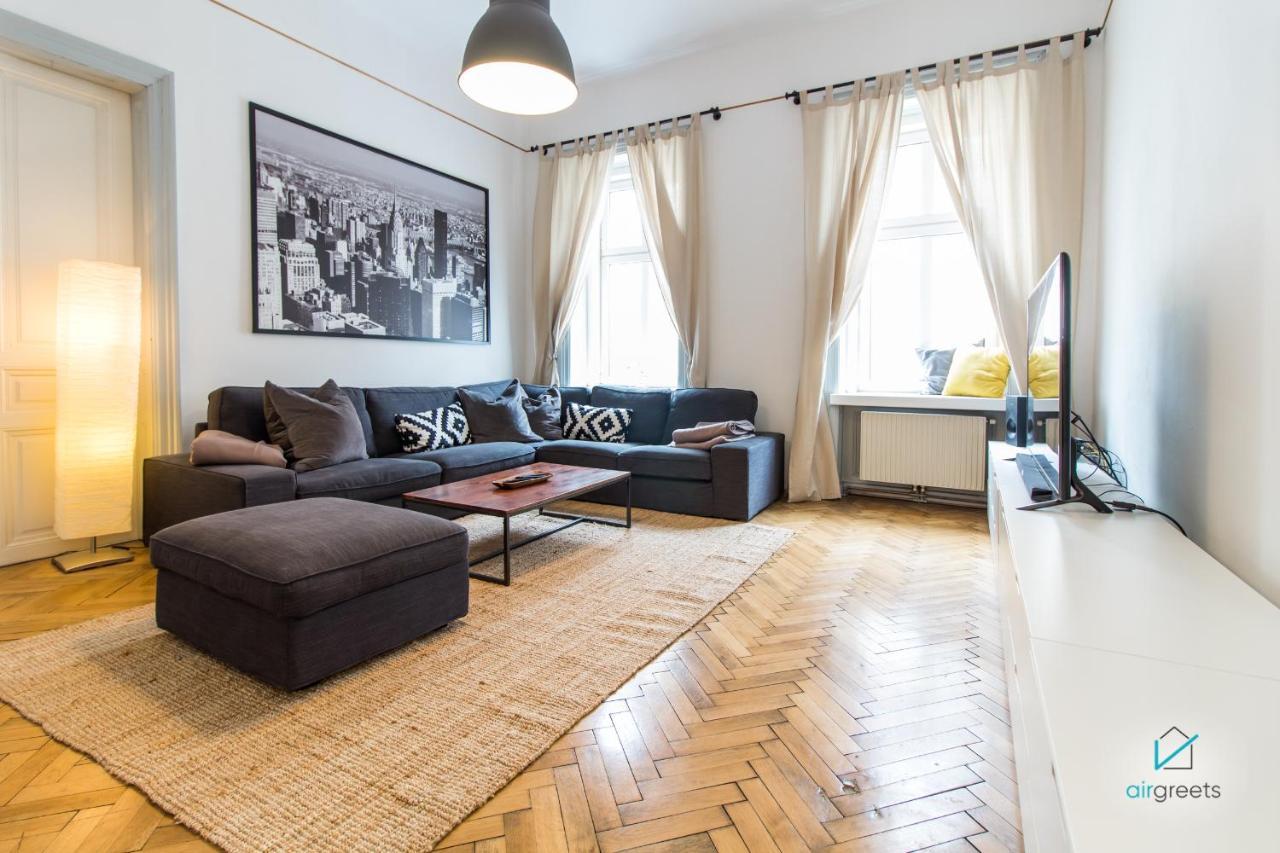 Spacious & Extraordinary Vienna Apartment