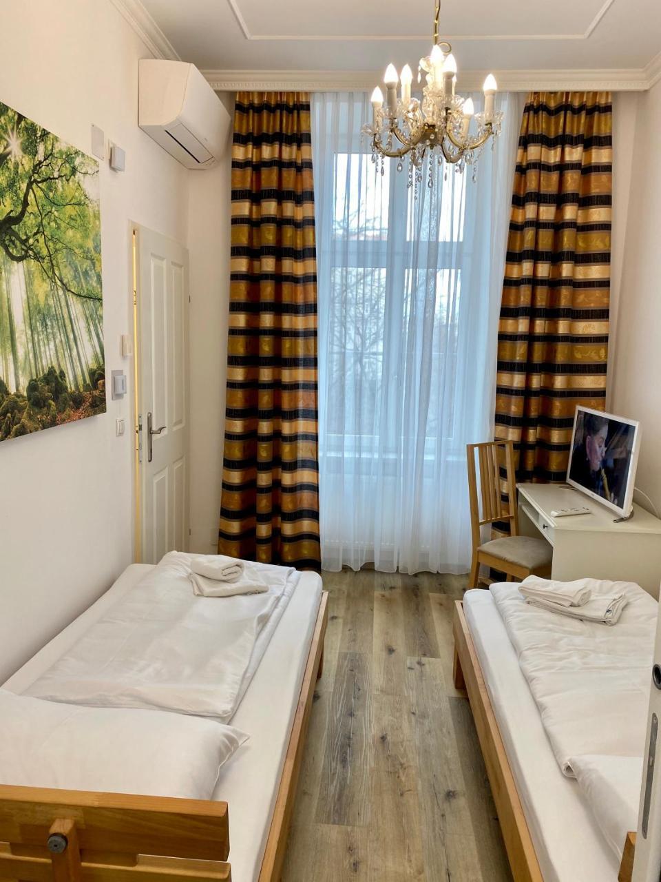 Ajo Vienna Central Room Contactless Check-in