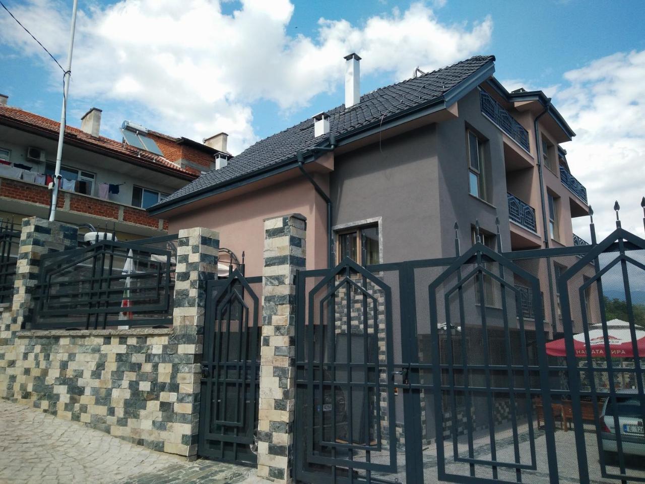 Kyshta Za Gosti Roql