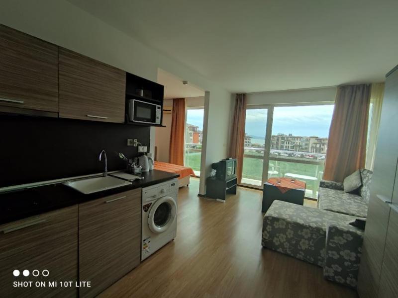 Prekrasen Apartament S Izgled Kym Moreto Sarafovo 2