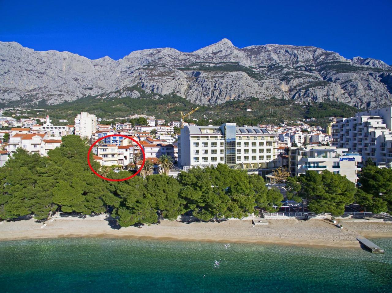 Makarska Beach Apartments