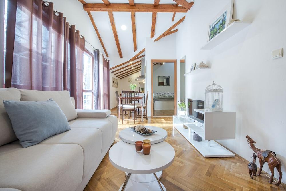 Lapad Beach Apartment Tolja