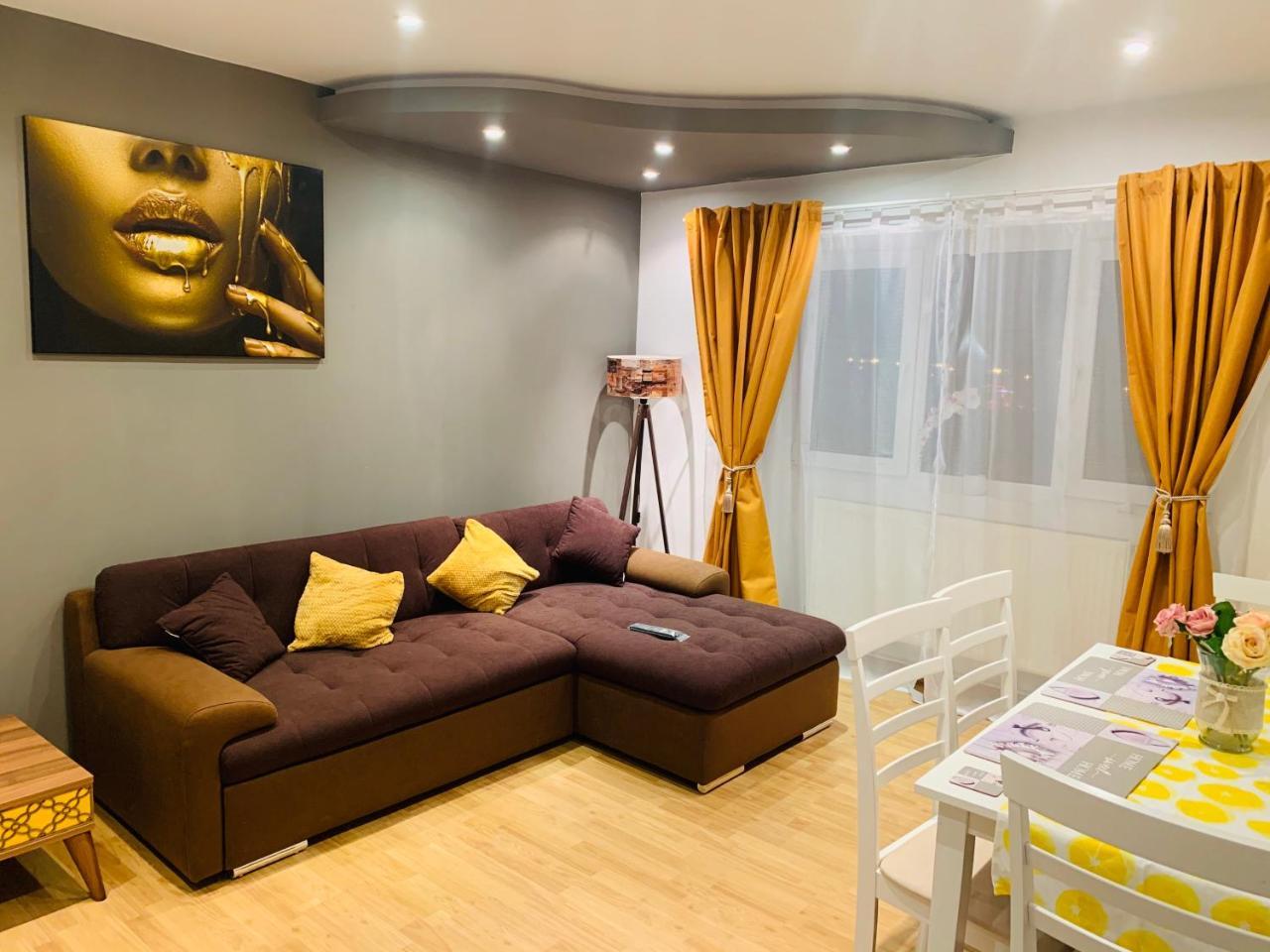 Confort View Apartment Iasi 3 Rooms-like Home