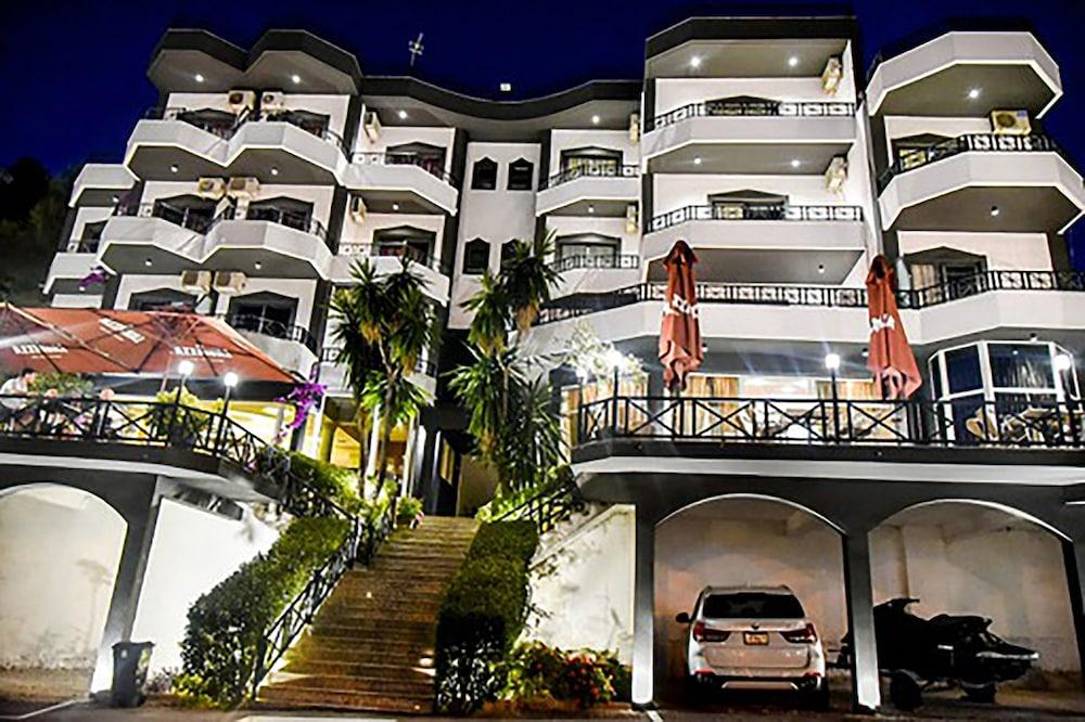 Prive City Hotel