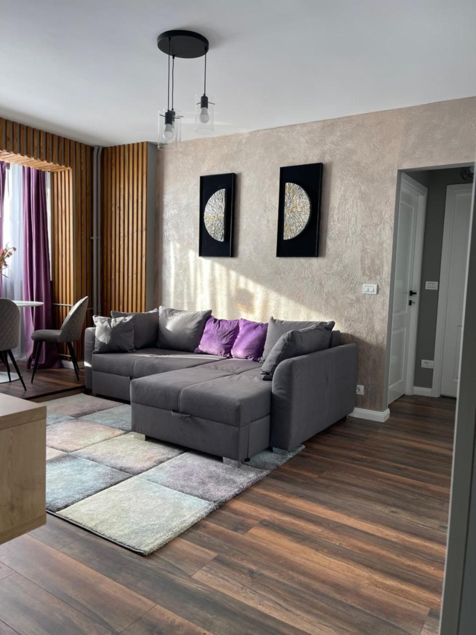 Lovely 2 Rooms Apartment In The Center Of The City