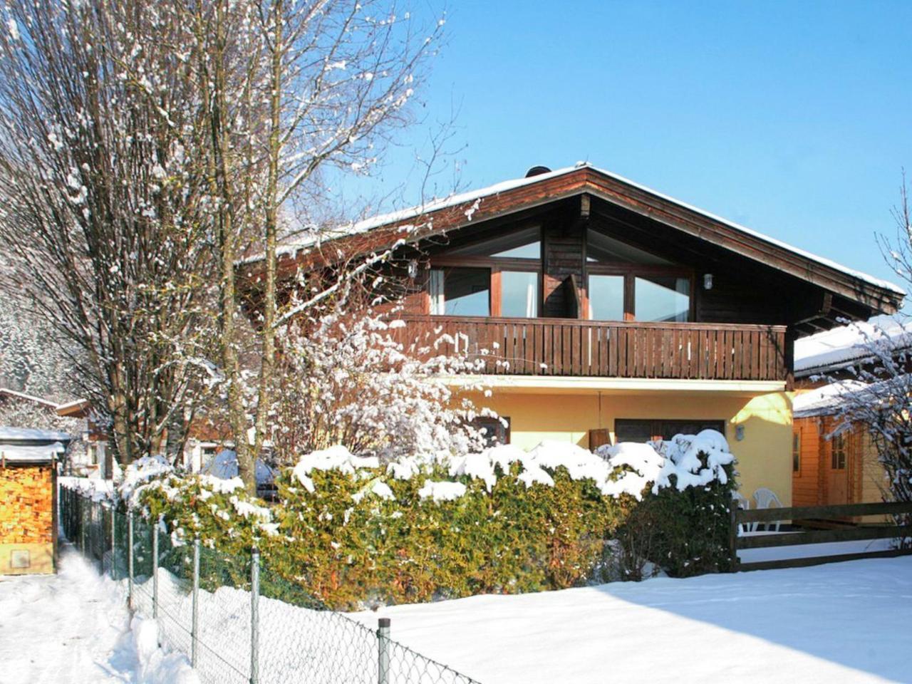 Apartment Alpenchalets Zse201 by Interhome