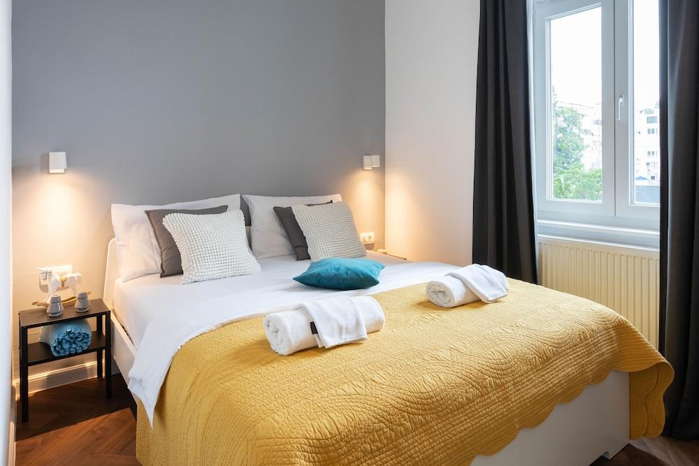 Modern & Design Apartment Near The Main Square