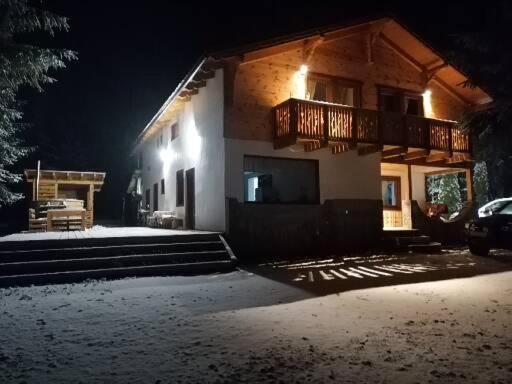 Four Season Komando