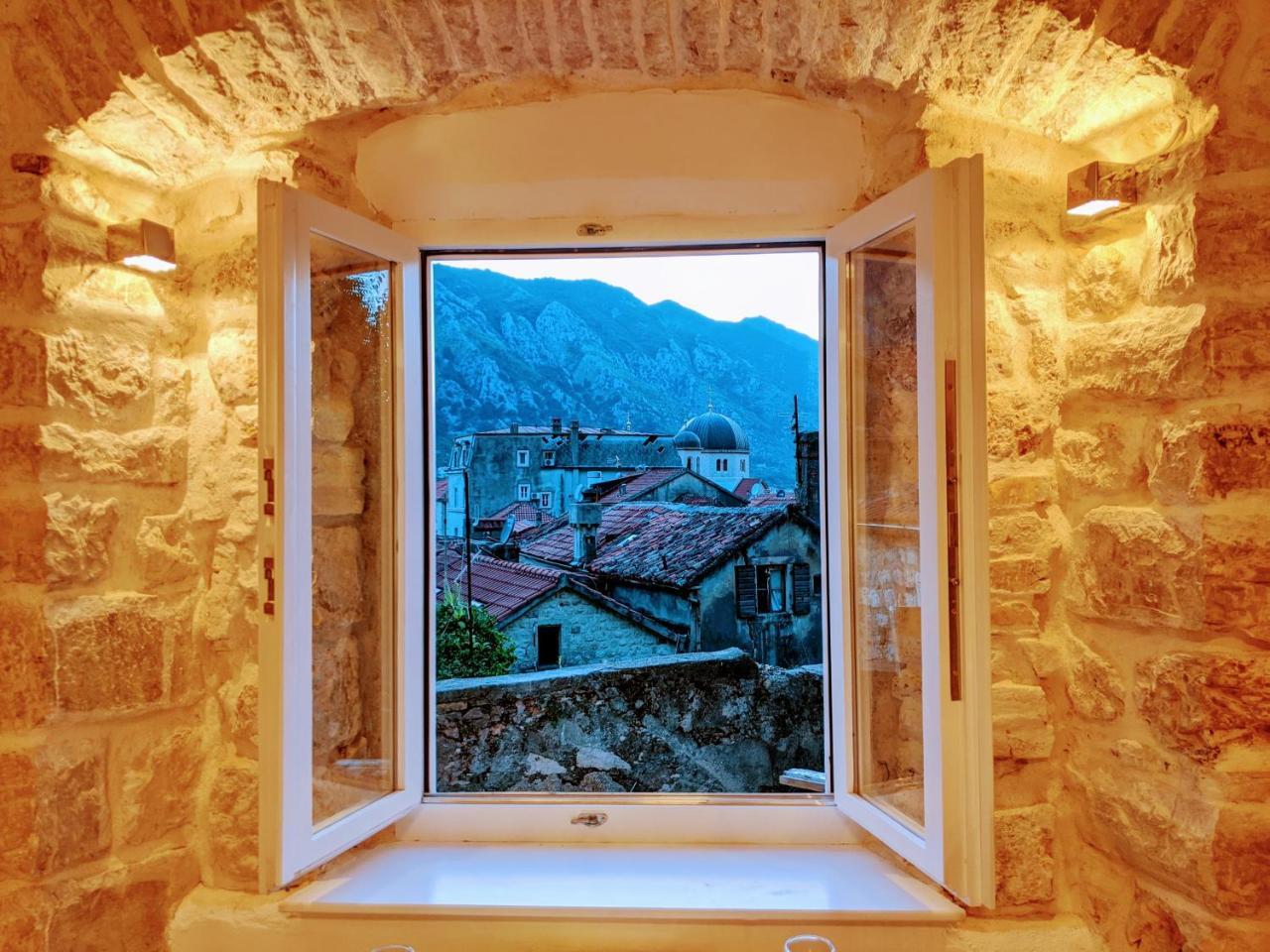 Romantic Rooftop View Hideaway Old Town Nr 404
