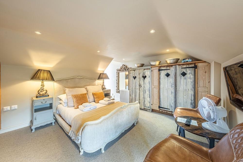 The Wiveton Bell, near Blakeney