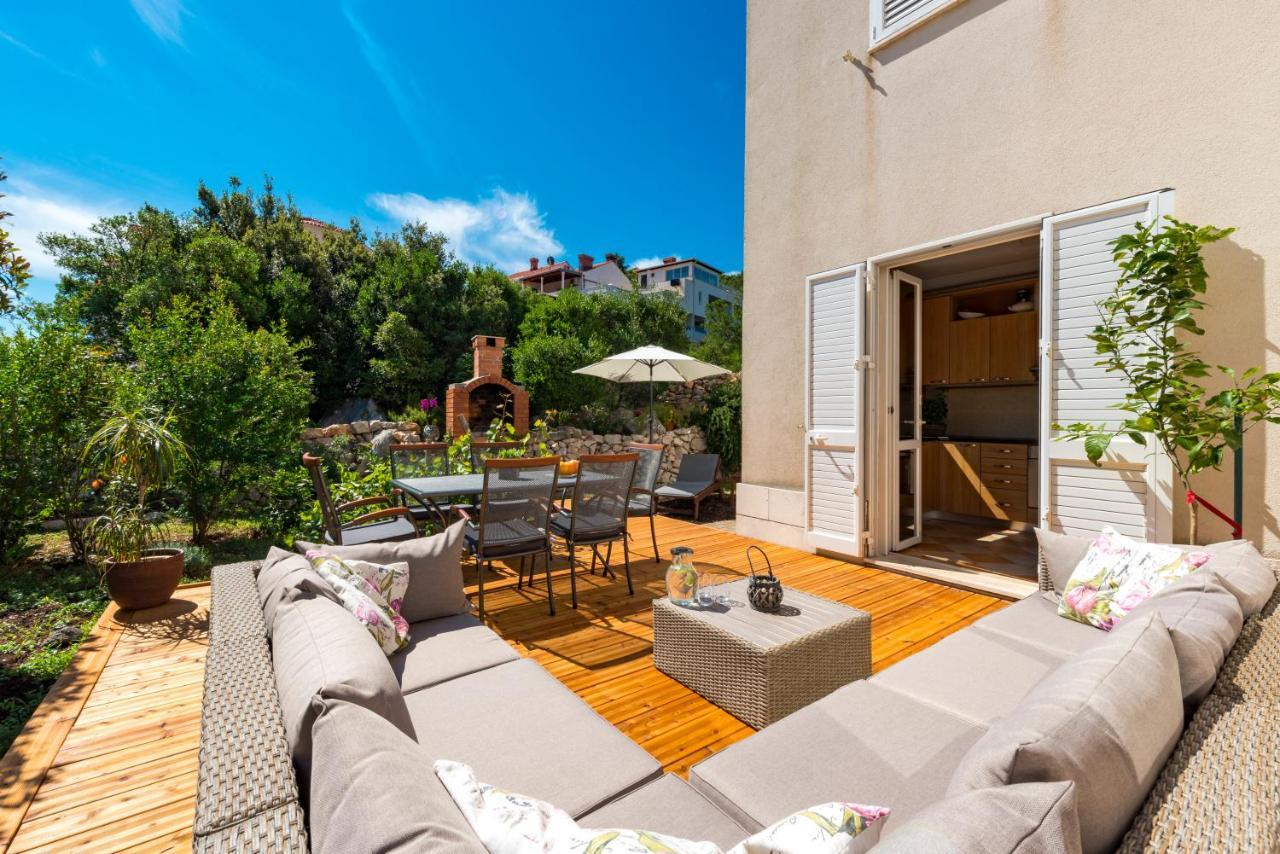 Apartment With Terrace & Mini Pool Green Gold