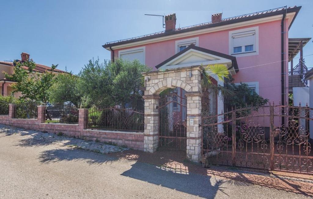 Apartment Fratrici 14384b