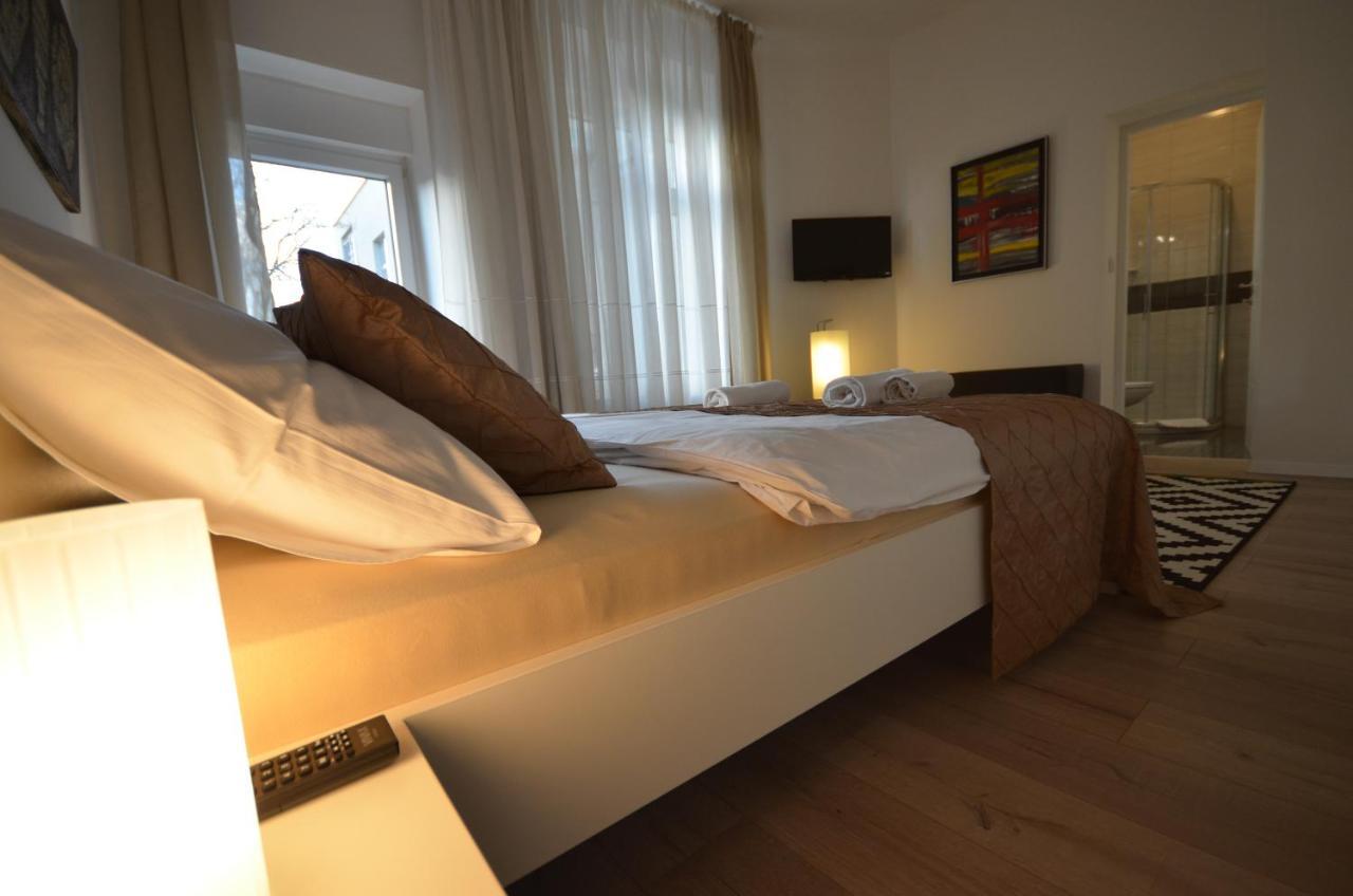 Downtown Luxury Apartment