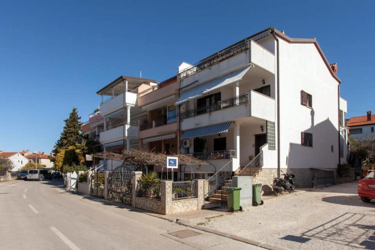 Apartments With Wifi Rovinj 15084