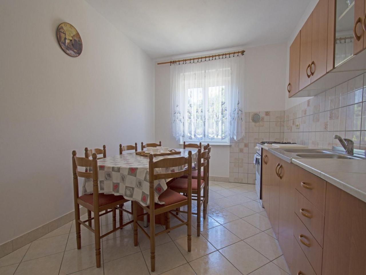 Antonio Apartments