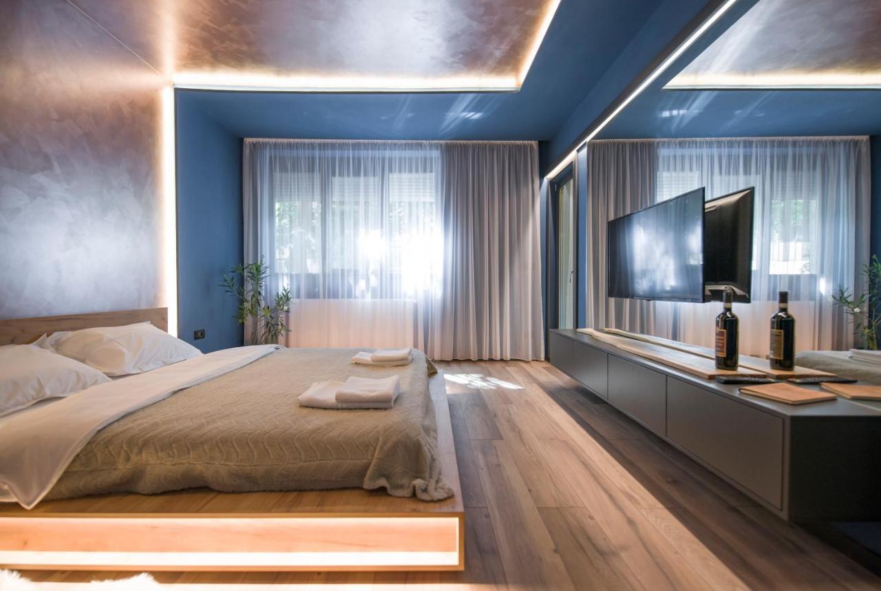 Elisabetin Residence: Central & Unique Design