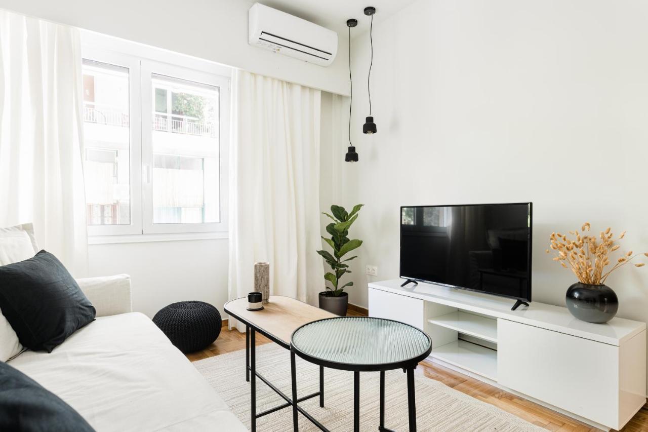 Serene 1 Br Apartment In Koukaki by Upstreet