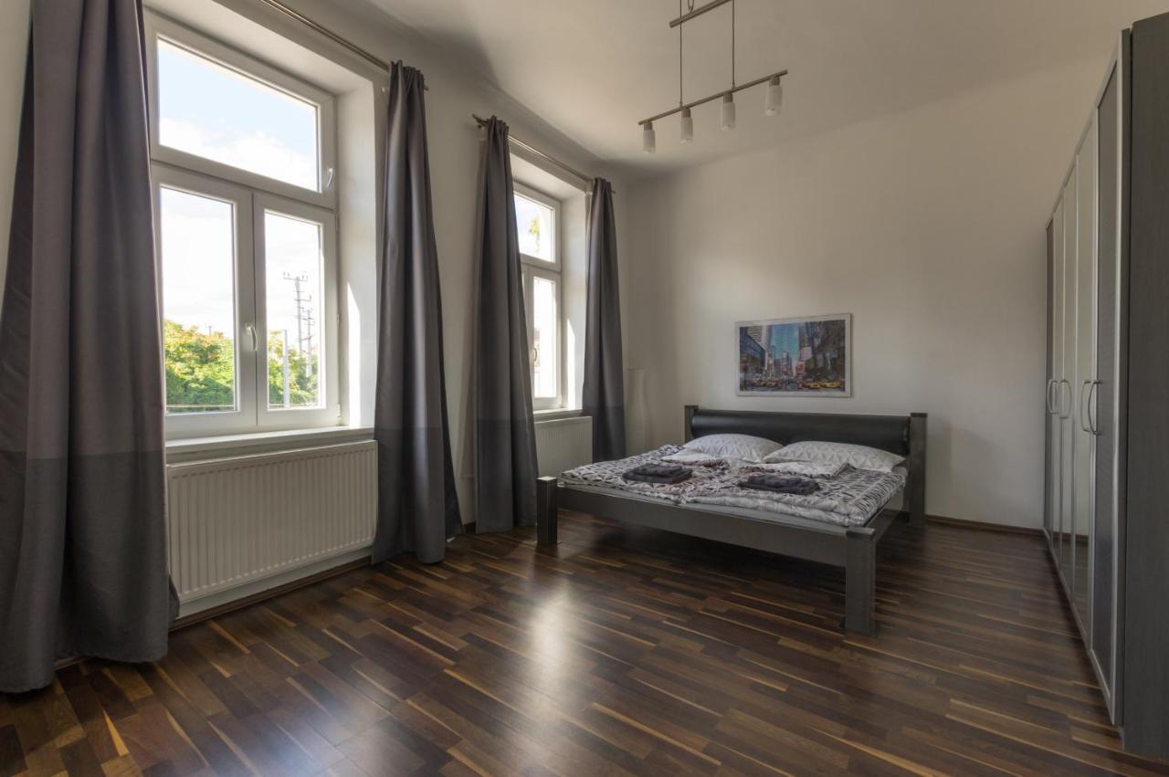 Spacious Apartment In Center With Terrace