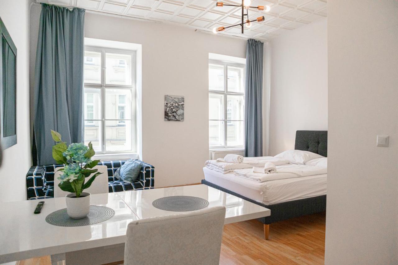 Central 3br Shared Apartment Bookable In Lockdown