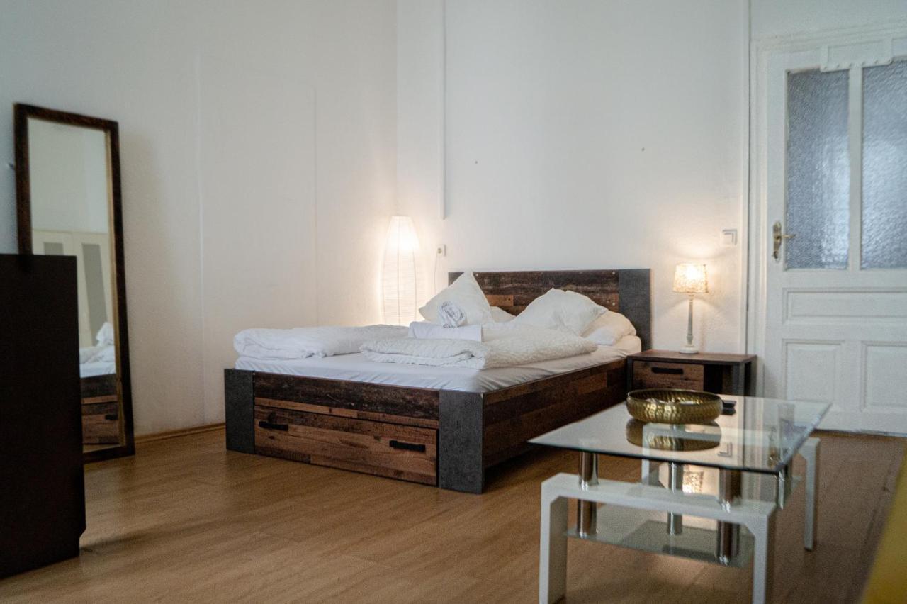 Vibrant 1br Ideal Long Stay Accommodation