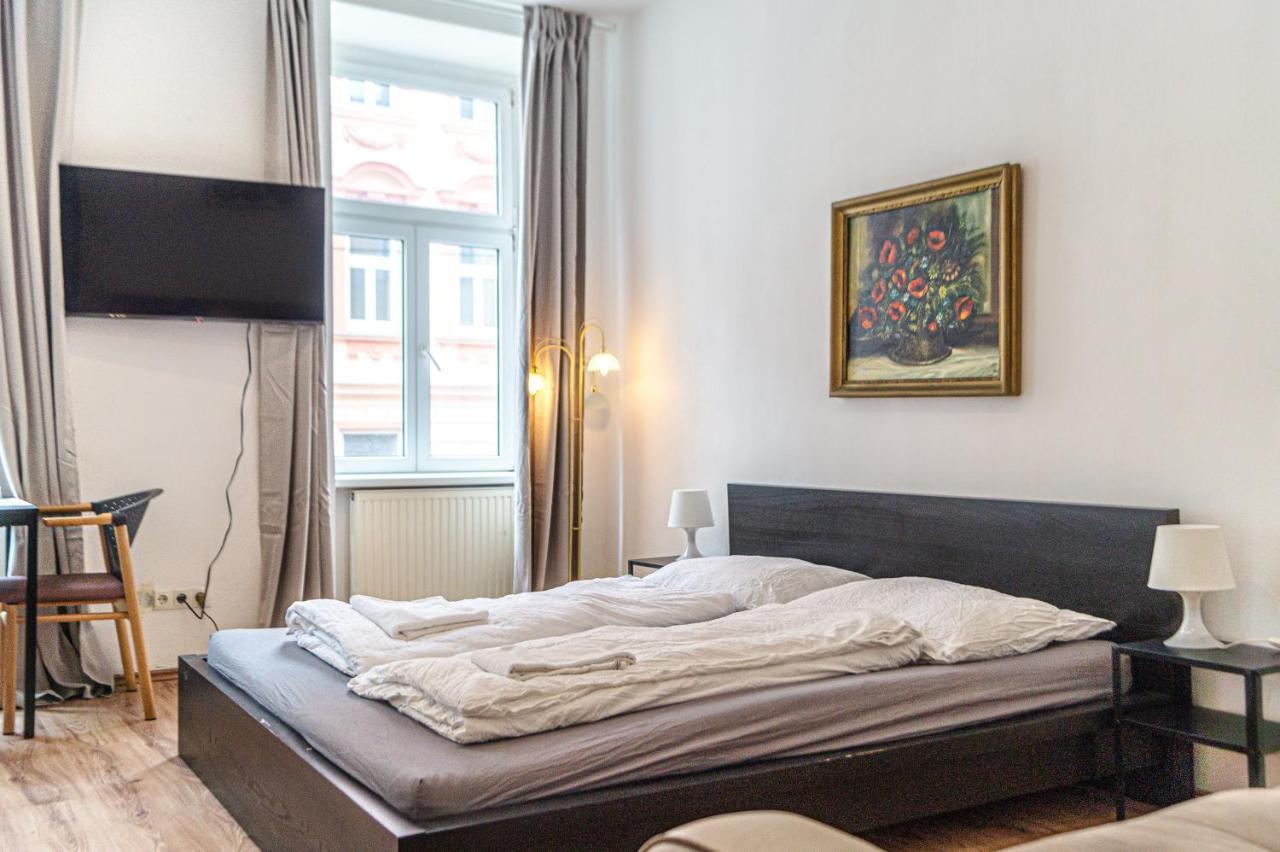 Budget Apartments Well Connected To The Whole City