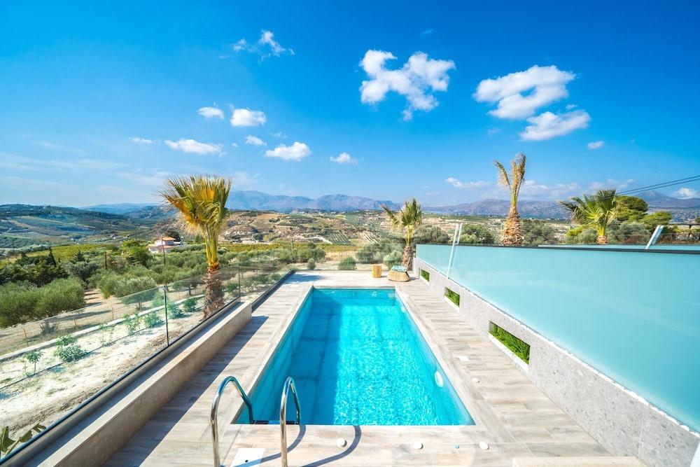 Oleas Suite Sun & Private Pool