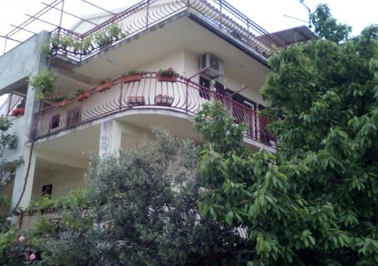 Apartments Neva