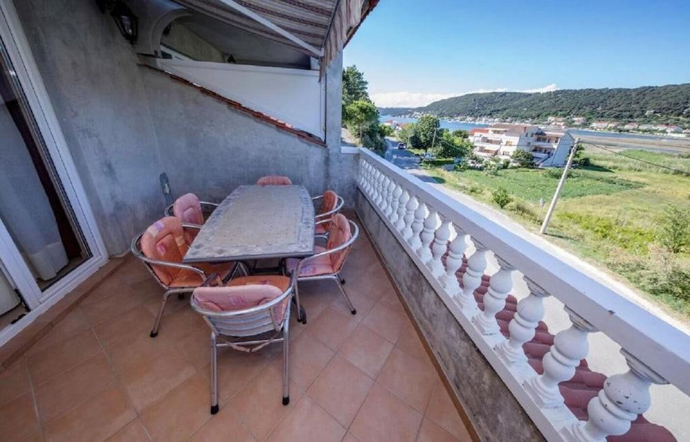 Mig With Beautiful Garden A3 Bordo