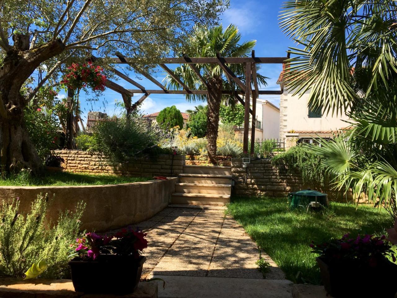 Juli's Place