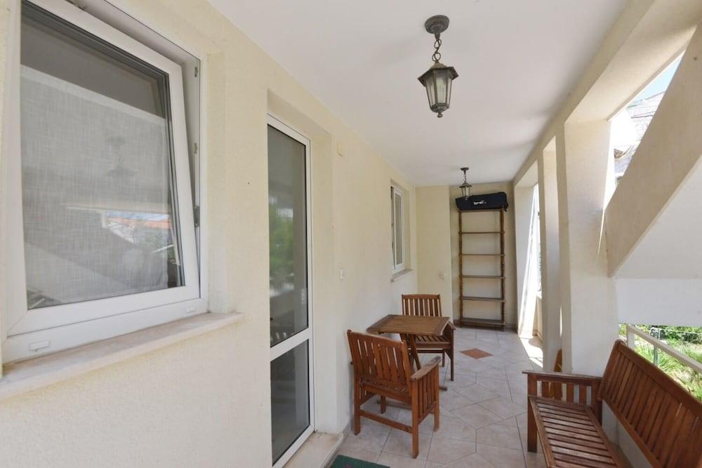 Andri 100m From Sea A2 Nika