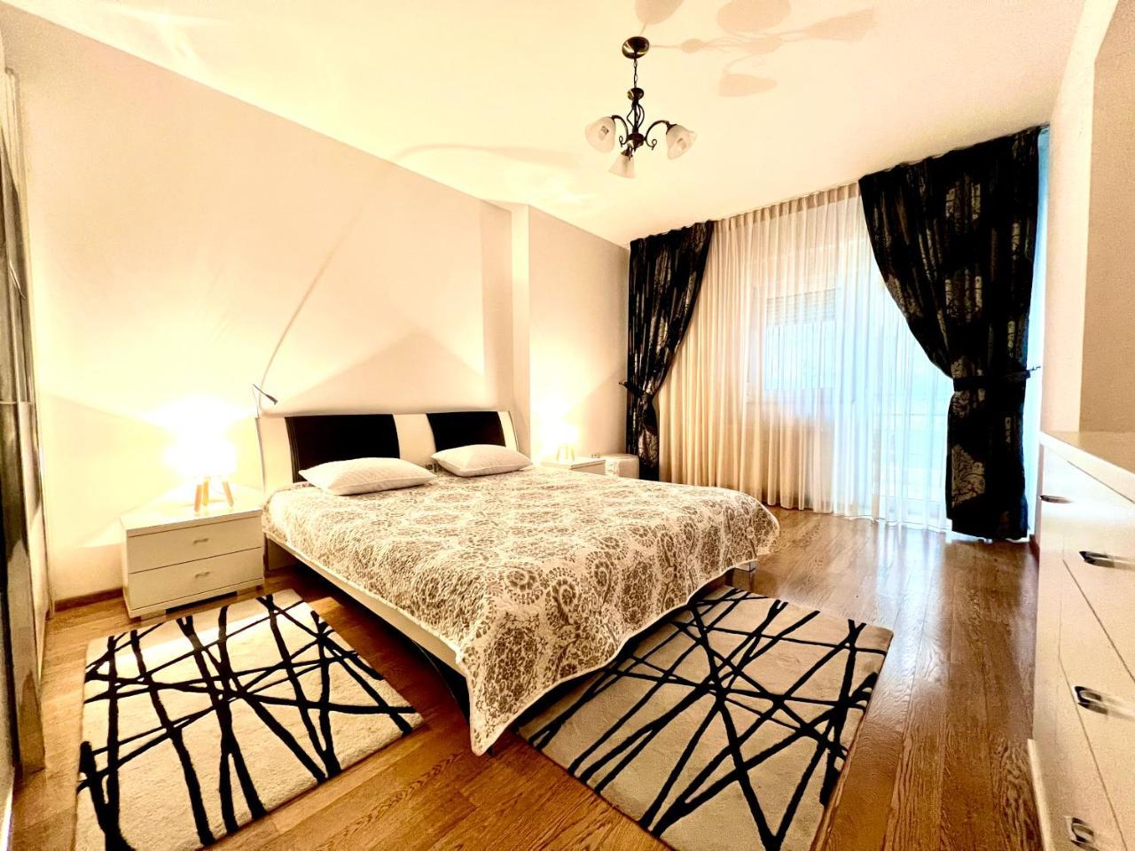 Herastrau Park Apartment