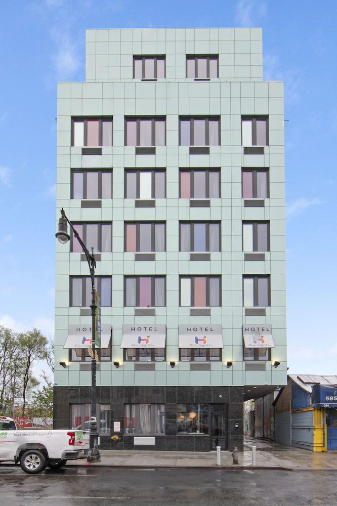 Hotel 365 Bronx