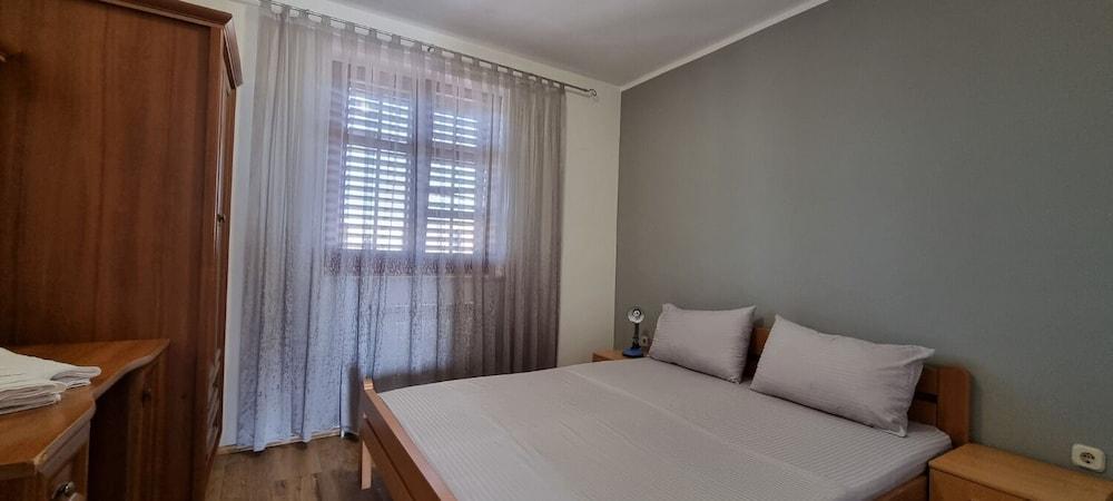 Real 10 M From Sea A8