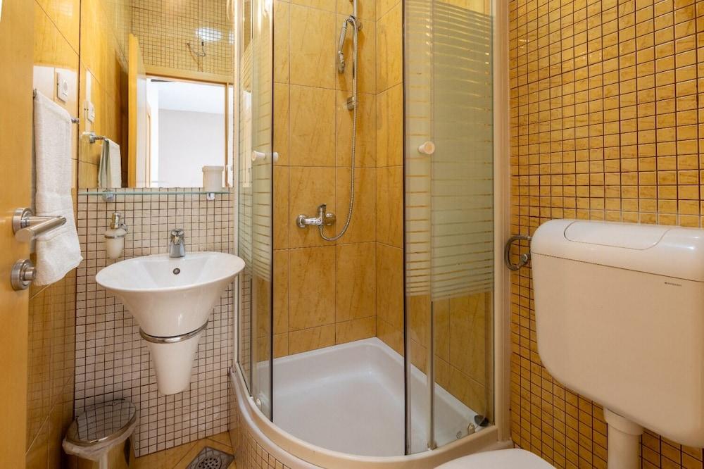 Gianni Modern & Great Location Sa1