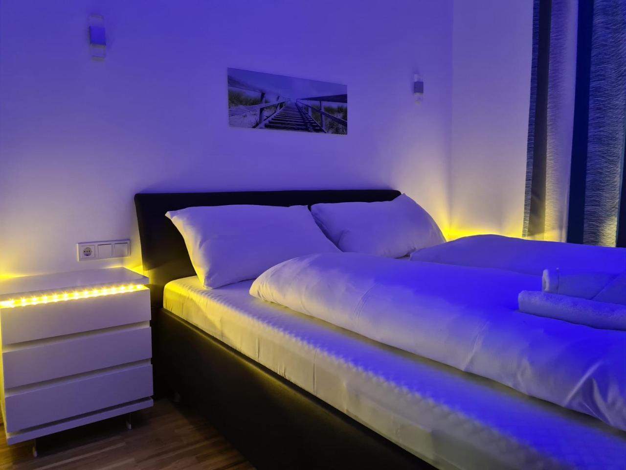 Flatprovider Lapi Gold Apartment Contactless Check In