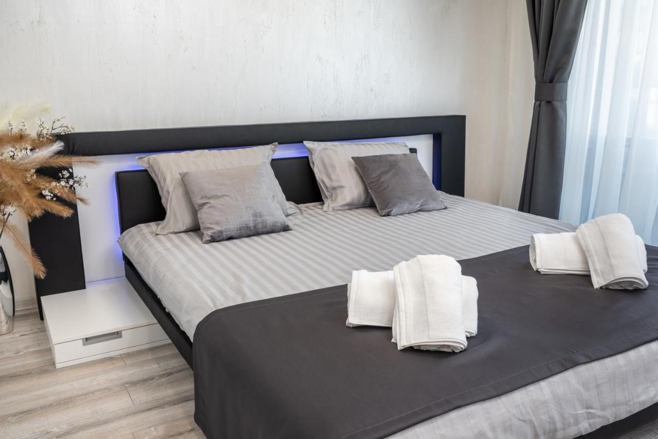 Apartament 404