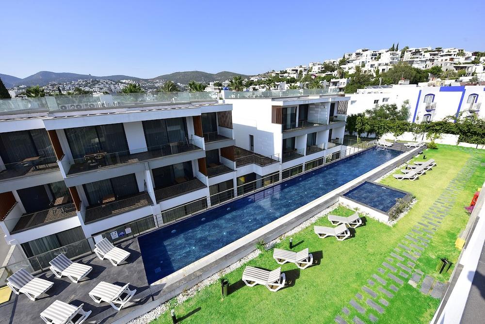 A'la Grand Residence
