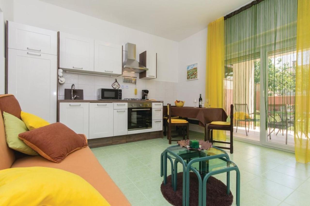 Two Bedroom Apartment Valdebecco For 5 Persons