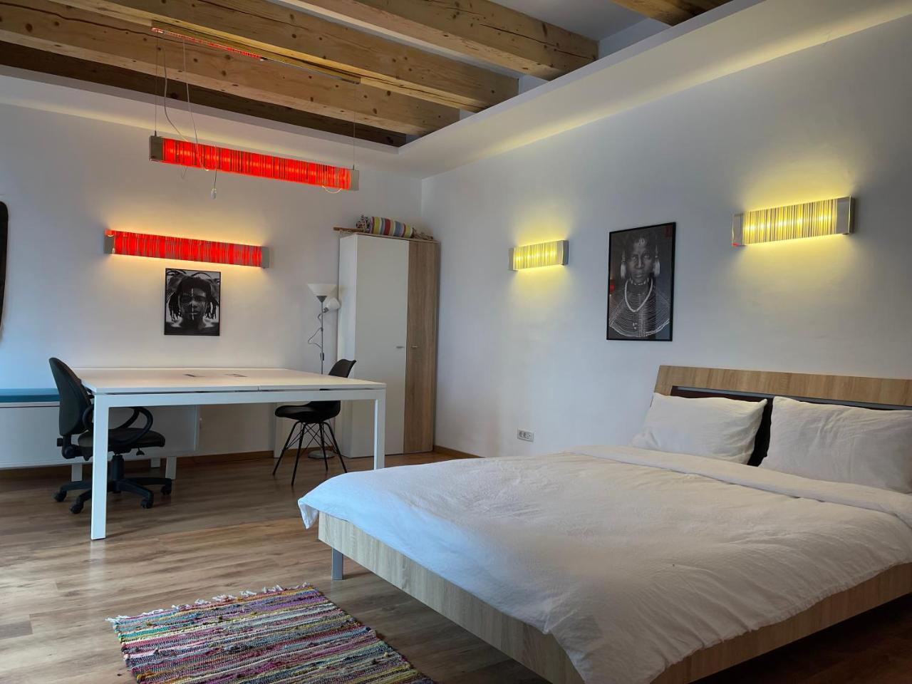 Savoya4 Old City Center Self Checkin Workspacestudio