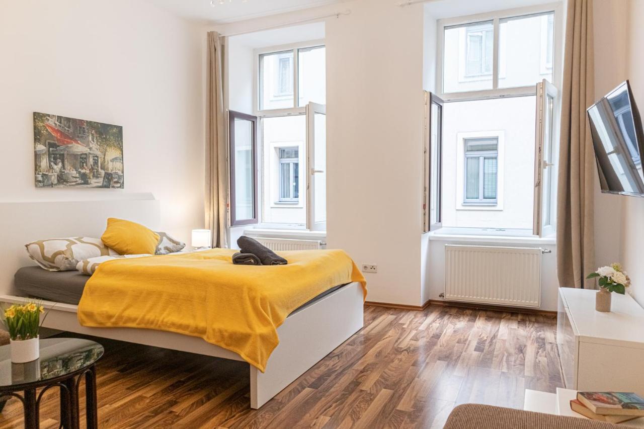 Peaceful 1br Apt. Near Metro Station Langenfeldg.
