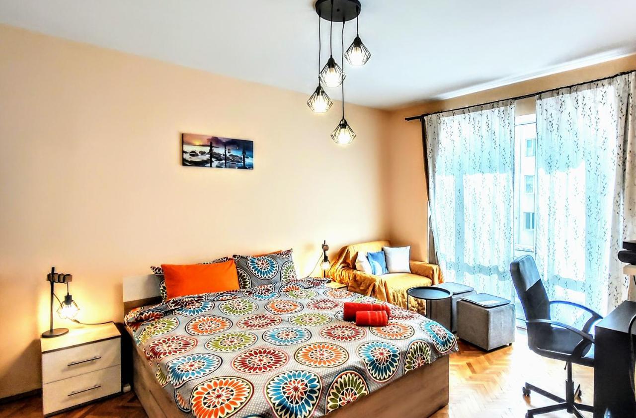 Mimi's Place/ Uyut V Centyra Na Sofiq