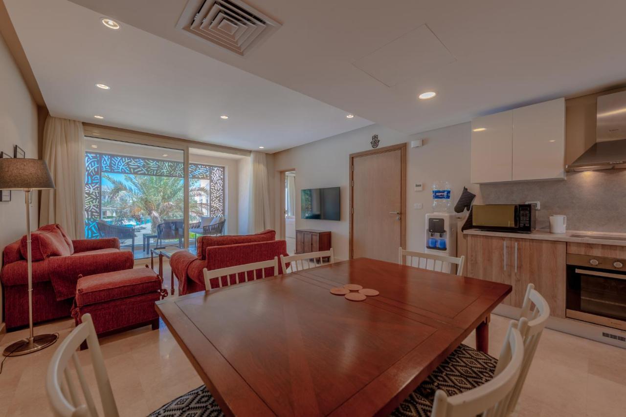 Elegant 2-bedroom Apartment In Mangroovy, Pool Beach