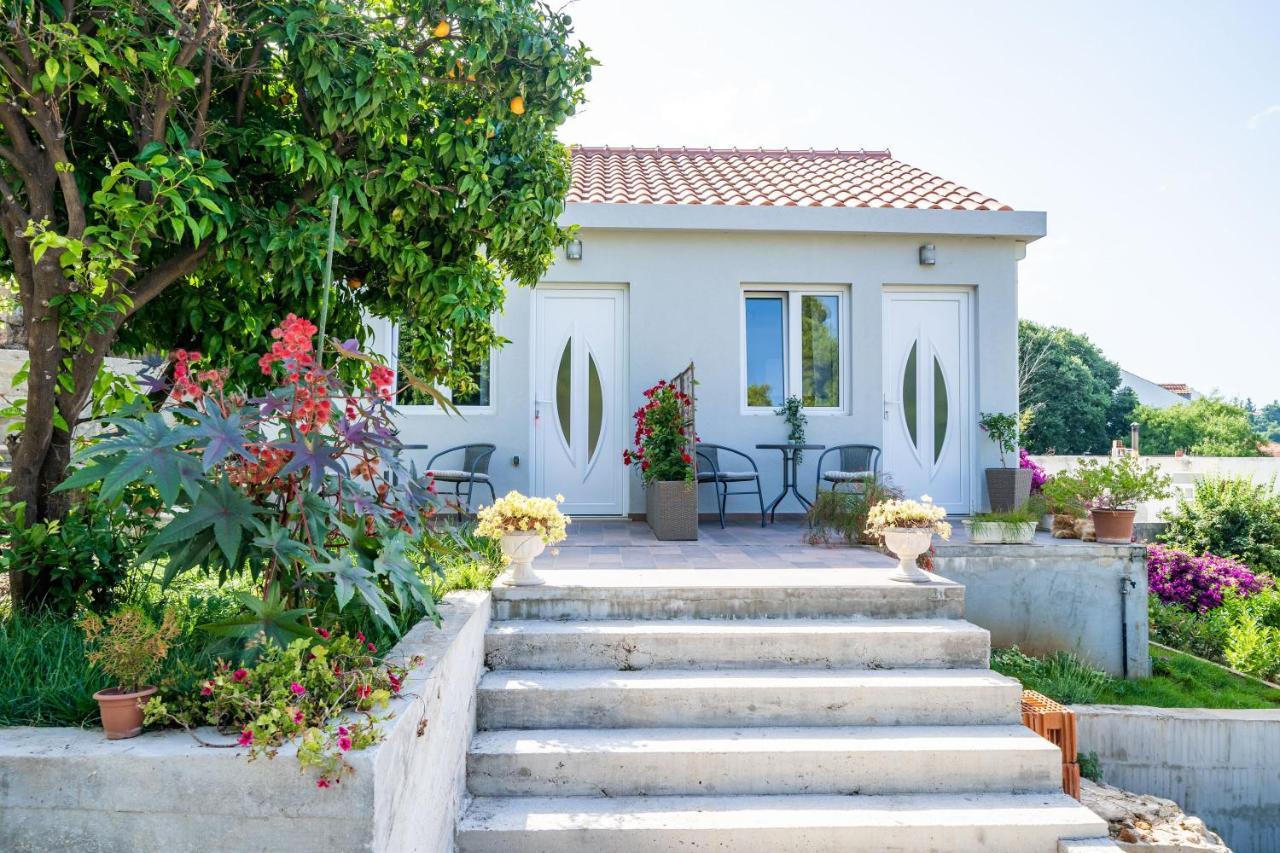 Apartments Green Garden