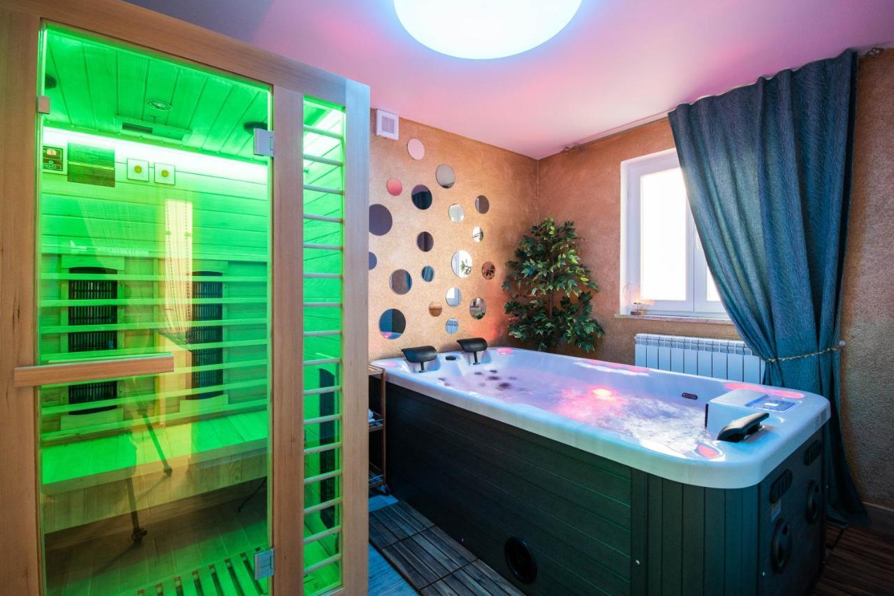 Wellness Studio D'or Exclusive New Apartment With Whirlpool, Sauna, Sunny Terrace, Private Parking