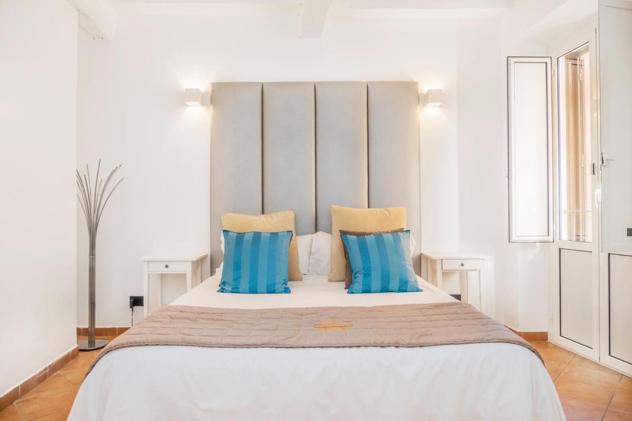 Fontana Di Trevi Diamond Boutique