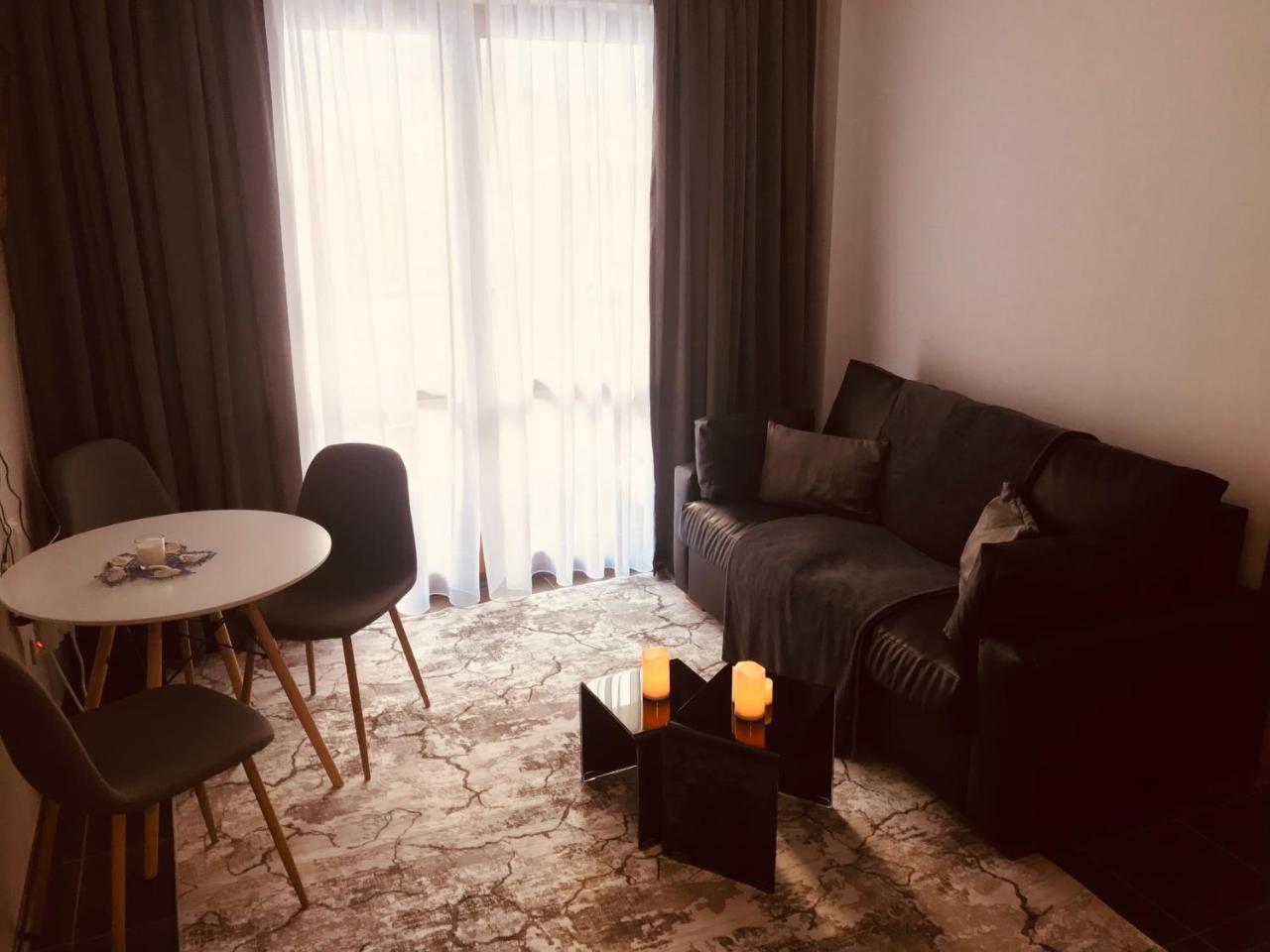 Mh Apartments