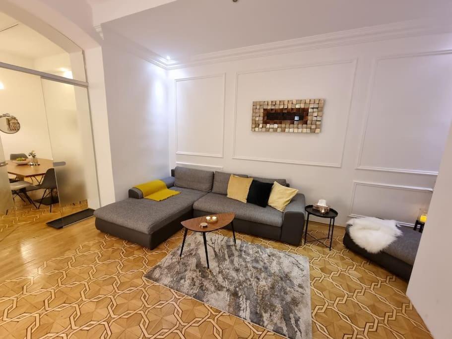 Sissi Royal Suite Inner City 4 Bedroom Apartment
